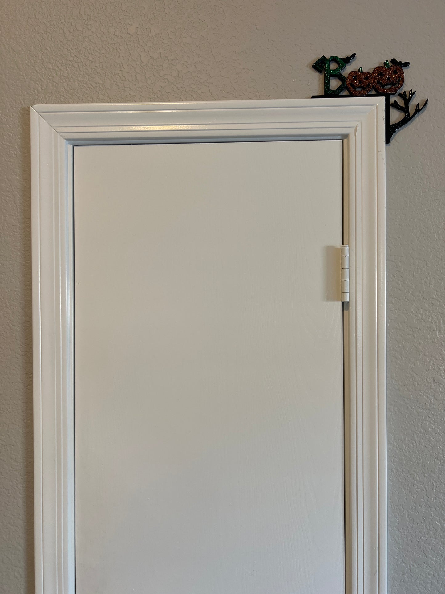 “Boo” Halloween door ornament